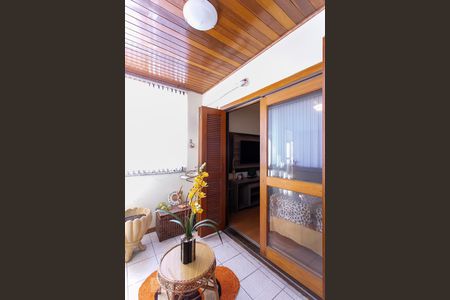 Apartamento à venda com 87m², 2 quartos e 1 vagaVaranda