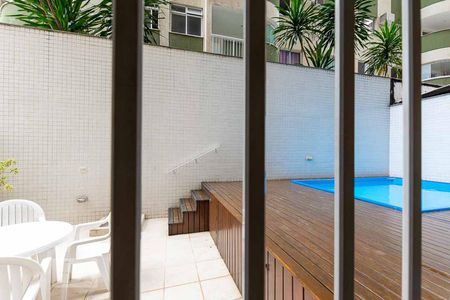 Apartamento à venda com 70m², 2 quartos e 1 vaga Apartamento à venda com 70m², 2 quartos e 1 vagaÁrea comum - Piscina