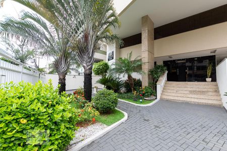 Apartamento à venda com 70m², 2 quartos e 1 vaga Apartamento à venda com 70m², 2 quartos e 1 vagaEntrada