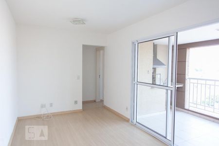 Sala de apartamento para alugar com 2 quartos, 64m² em Parque Imperial, São Paulo