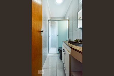Casa à venda com 215m², 3 quartos e 5 vagas Casa à venda com 215m², 3 quartos e 5 vagasBanheiro da Suíte 2