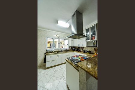 Casa à venda com 215m², 3 quartos e 5 vagas Casa à venda com 215m², 3 quartos e 5 vagasCozinha
