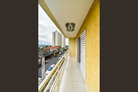 Casa à venda com 215m², 3 quartos e 5 vagas Casa à venda com 215m², 3 quartos e 5 vagasVaranda da Suíte 1
