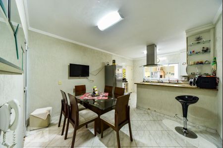 Casa à venda com 215m², 3 quartos e 5 vagas Casa à venda com 215m², 3 quartos e 5 vagasCozinha