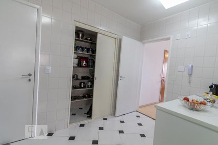 Apartamento à venda com 103m², 3 quartos e 2 vagasCozinha