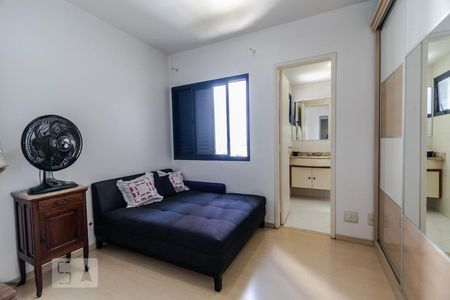 Apartamento à venda com 103m², 3 quartos e 2 vagasSuíte 1
