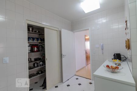 Apartamento à venda com 103m², 3 quartos e 2 vagasCozinha