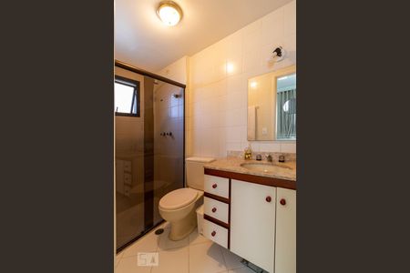 Apartamento à venda com 103m², 3 quartos e 2 vagasBanheiro da Suíte 3