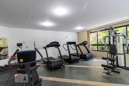 Apartamento à venda com 103m², 3 quartos e 2 vagasÁrea comum - Academia