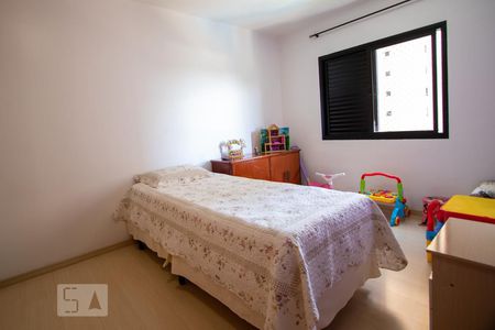 Apartamento à venda com 103m², 3 quartos e 2 vagasSuíte 2