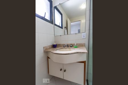 Apartamento à venda com 103m², 3 quartos e 2 vagasBanheiro da Suíte 1