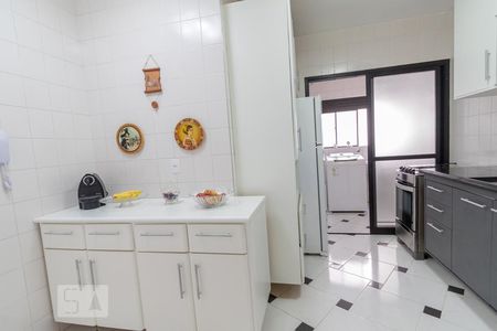 Apartamento à venda com 103m², 3 quartos e 2 vagasCozinha