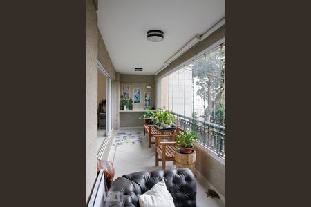 Apartamento para alugar com 260m², 4 quartos e 5 vagasVaranda