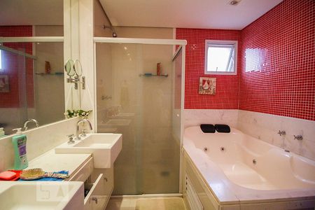 Apartamento para alugar com 260m², 4 quartos e 5 vagasBanheiro da Suíte 4