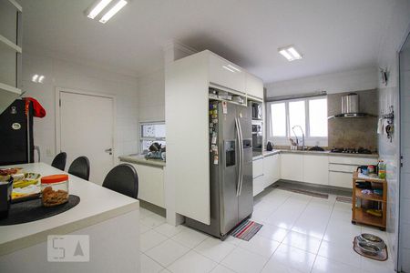 Apartamento para alugar com 260m², 4 quartos e 5 vagasCozinha