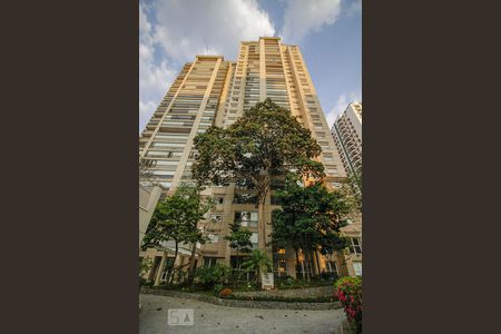 Apartamento para alugar com 260m², 4 quartos e 5 vagasFachada