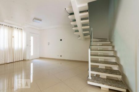 Casa de condomínio para alugar com 183m², 3 quartos e 4 vagasSala