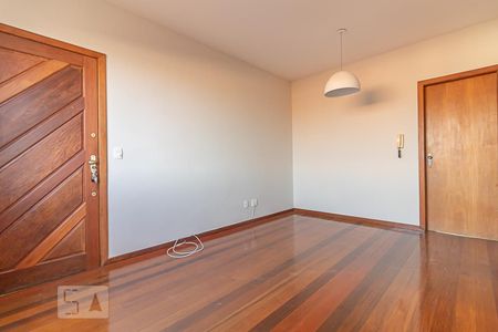 Sala de apartamento para alugar com 3 quartos, 83m² em Sagrada Família, Belo Horizonte