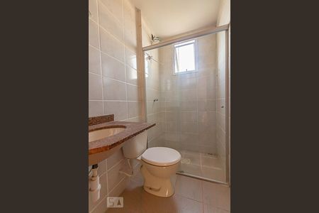 Banheiro de apartamento para alugar com 3 quartos, 83m² em Sagrada Família, Belo Horizonte