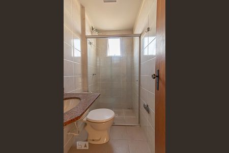 Banheiro de apartamento para alugar com 3 quartos, 83m² em Sagrada Família, Belo Horizonte