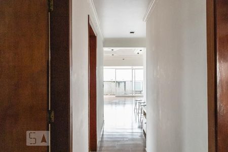 Apartamento à venda com 186m², 3 quartos e 2 vagas Apartamento à venda com 186m², 3 quartos e 2 vagasCorredor