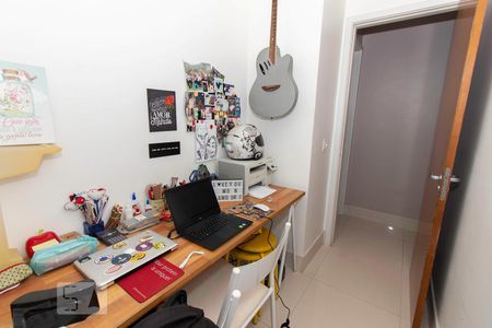 Apartamento à venda com 60m², 2 quartos e 1 vagaEscritório