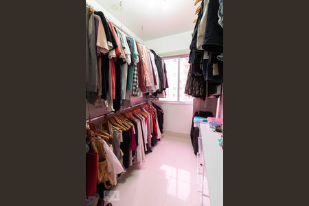 Apartamento à venda com 60m², 2 quartos e 1 vagaCloset 