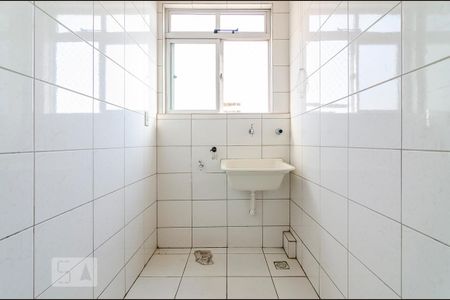 Área de Serviço de apartamento para alugar com 3 quartos, 111m² em Cachoeirinha, Belo Horizonte