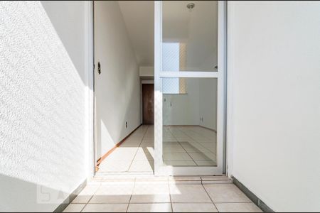 Sacada de apartamento para alugar com 3 quartos, 111m² em Cachoeirinha, Belo Horizonte