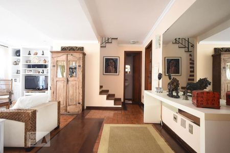 Sala de casa de condomínio para alugar com 3 quartos, 135m² em Jardim Ampliação, São Paulo