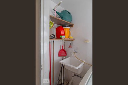 Apartamento à venda com 104m², 3 quartos e 1 vagaÁrea de Serviço