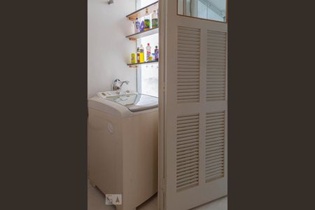 Apartamento à venda com 104m², 3 quartos e 1 vagaÁrea de Serviço