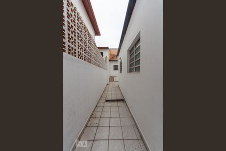 Casa à venda com 250m², 2 quartos e 1 vaga Casa à venda com 250m², 2 quartos e 1 vagaCorredor externo