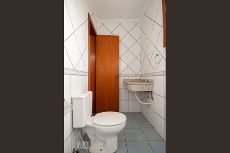 Casa à venda com 216m², 4 quartos e 3 vagas Casa à venda com 216m², 4 quartos e 3 vagasBanheiro / 2º Pavimento