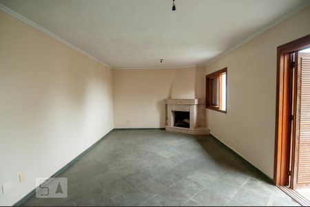 Sala de casa à venda com 4 quartos, 216m² em Protásio Alves, Porto Alegre