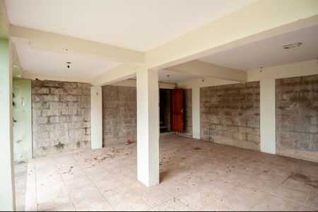 Casa à venda com 216m², 4 quartos e 3 vagas Casa à venda com 216m², 4 quartos e 3 vagasGaragem