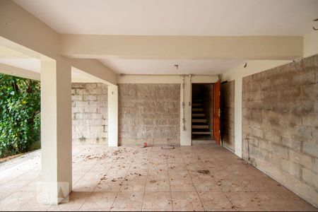 Casa à venda com 216m², 4 quartos e 3 vagas Casa à venda com 216m², 4 quartos e 3 vagasGaragem