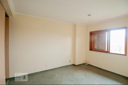 Casa à venda com 216m², 4 quartos e 3 vagas Casa à venda com 216m², 4 quartos e 3 vagasQuarto Suíte / 2º Pavimento
