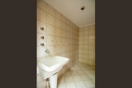 Casa à venda com 216m², 4 quartos e 3 vagas Casa à venda com 216m², 4 quartos e 3 vagasÁrea de Serviço