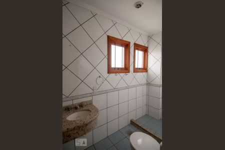 Casa à venda com 216m², 4 quartos e 3 vagas Casa à venda com 216m², 4 quartos e 3 vagasBanheiro / 2º Pavimento