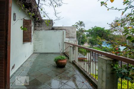 Sacada / Sala de casa à venda com 4 quartos, 216m² em Protásio Alves, Porto Alegre