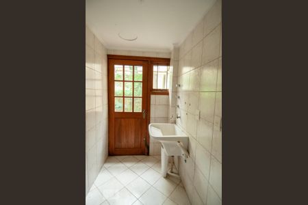 Casa à venda com 216m², 4 quartos e 3 vagas Casa à venda com 216m², 4 quartos e 3 vagasÁrea de Serviço