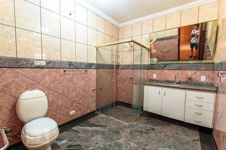 Casa à venda com 279m², 3 quartos e 4 vagas Casa à venda com 279m², 3 quartos e 4 vagasBanheiro do Quarto 3