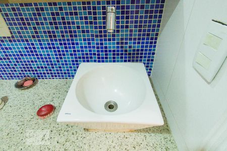 Banheiro Social de apartamento à venda com 3 quartos, 74m² em Pechincha, Rio de Janeiro