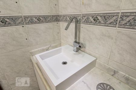 Apartamento à venda com 126m², 3 quartos e 2 vagas Apartamento à venda com 126m², 3 quartos e 2 vagasBanheiro suite
