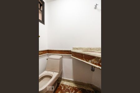 Apartamento à venda com 126m², 3 quartos e 2 vagas Apartamento à venda com 126m², 3 quartos e 2 vagasLavabo