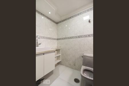 Apartamento à venda com 126m², 3 quartos e 2 vagas Apartamento à venda com 126m², 3 quartos e 2 vagasBanheiro suite