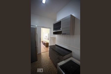 Cozinha de apartamento para alugar com 2 quartos, 80m² em Icaraí, Niterói