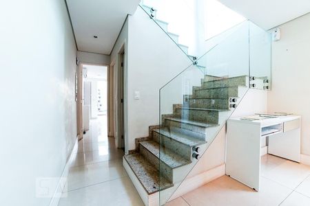 Escadas para os Quartos de casa à venda com 2 quartos, 270m² em Vila Maria Alta, São Paulo