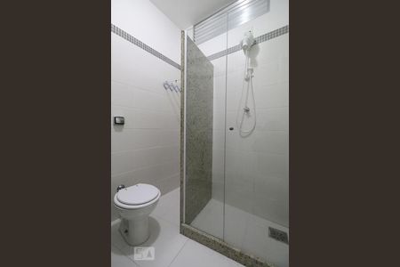 Banheiro Suite. de apartamento à venda com 1 quarto, 50m² em Copacabana, Rio de Janeiro